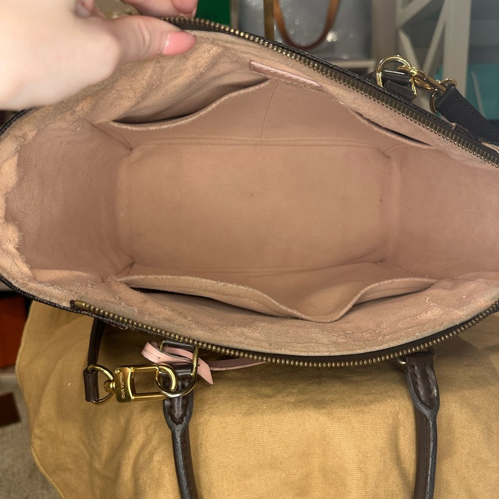 Louis Vuitton Caissa Damier Ebene PM - Picture 13 of 16